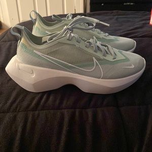Nike Vista Lite